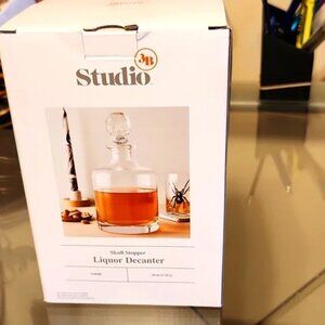 Studio 3B Skull Stopper Halloween Decanter